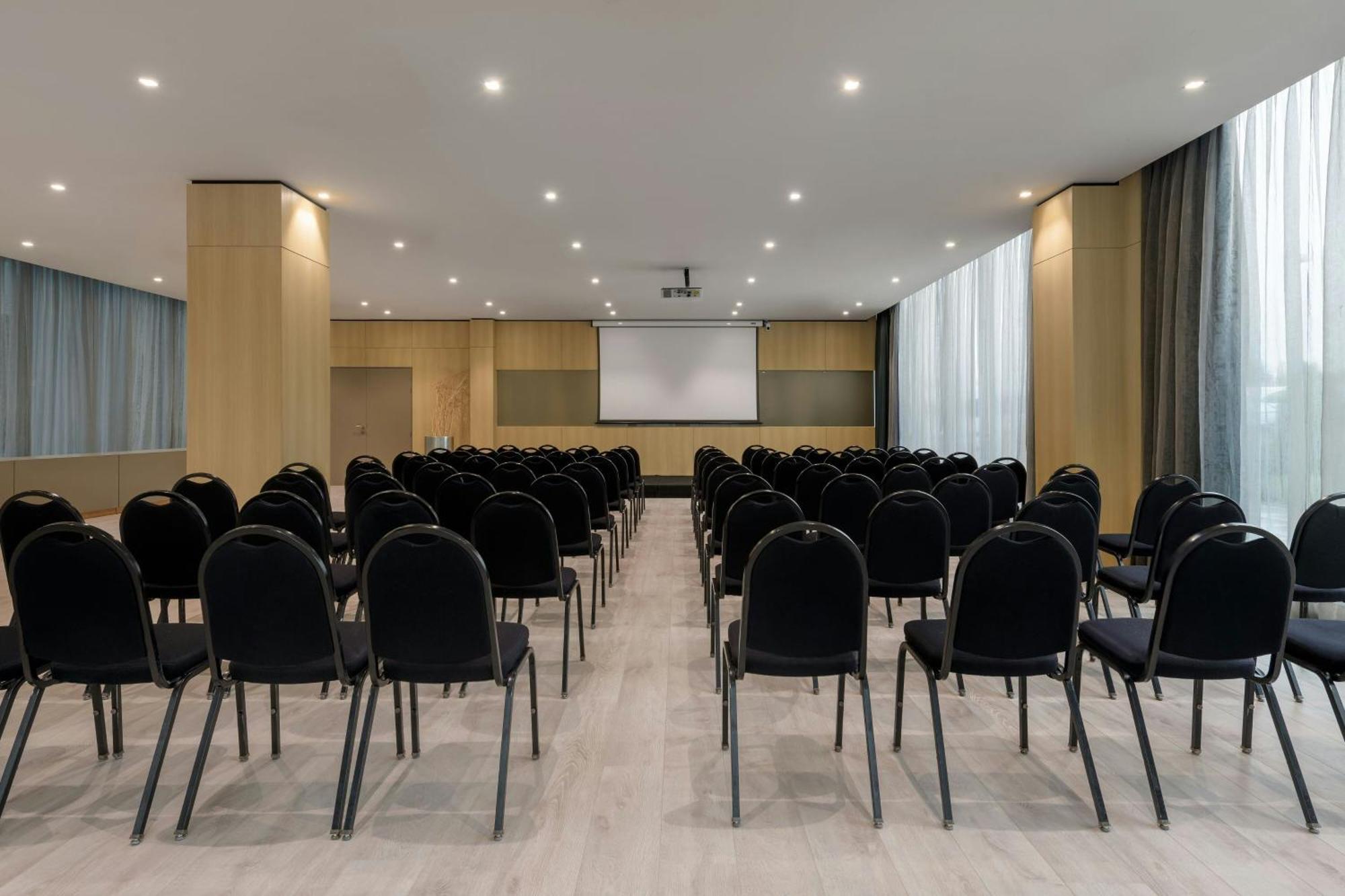 Ac Hotel La Finca By Marriott Pozuelo de Alarcón Eksteriør bilde